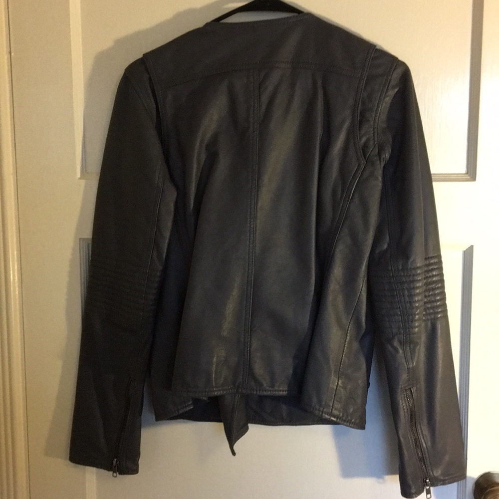 Leather jacket - Picture 4 of 5